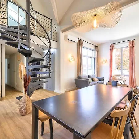 Vila Maison Type Archonnaise Renovee A Proximite De Bordeaux